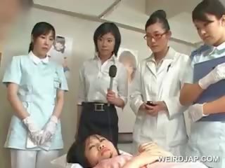 Азіатська брюнетка молодий леді ударів волохата статевий член на в лікарня