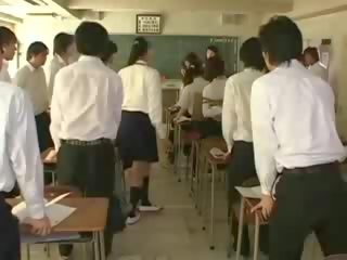 Japanisch fetisch seltsam straße mädchen