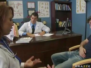 Kiváló egyetemi tanár nicki lesből kettős átvezetések nál nél kórház videó