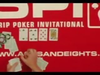 Carmen electra desvistiendo póquer celeb