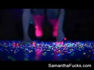 Samantha saint gets off in this sensational ajaýyp gara light solo