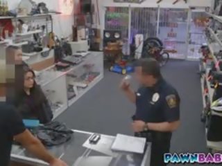 Latina beauty Startes Sucking Cop's Big prick And Had A Facial