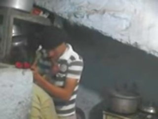 Επόμενος πόρτα ινδικό bhabhi βρόμικο βίντεο
