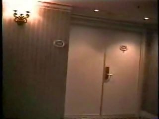 セキュリティ ガード ファック slattern で ホテル hallway