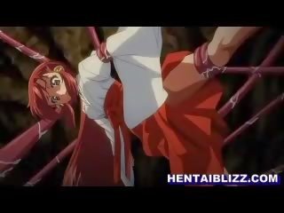 Malaking suso hentai brutally binubutasan sa pamamagitan ng tentacles halimaw