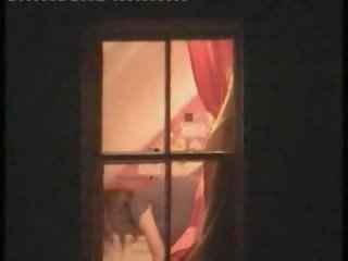 Gira modelo apanhada nua em dela quarto por um janela peeper