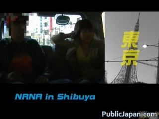 Berbalik di nana natsume kacau di sebuah mobil van