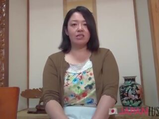 Apaļas pieauguša japānieši divinity mīl dzimumloceklis indoors un ārā