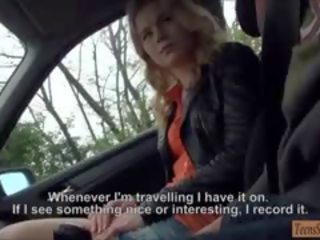 Sjarmerende amatør blond tenåring jente nishe knullet i den bil
