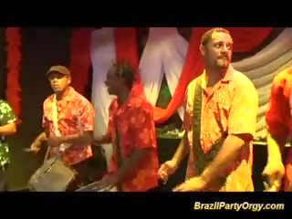 Brasiilia anaal samba pidu orgia